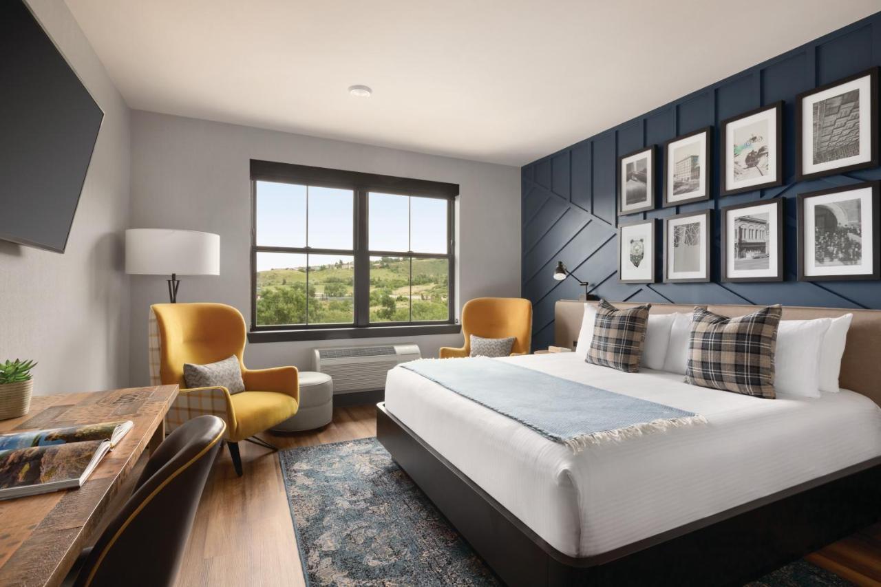 גולדן The Eddy Taproom & Hotel מראה חיצוני תמונה