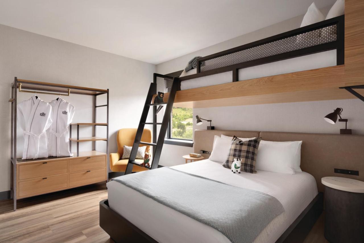 גולדן The Eddy Taproom & Hotel מראה חיצוני תמונה